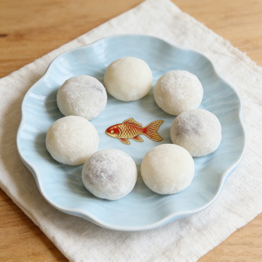 Lucky Goldfish Wave Round Plate